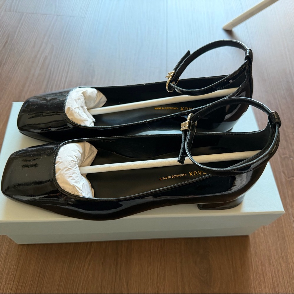Margaux - The Daphne in Patent Black, EU 37.5 - Picture 3 of 5